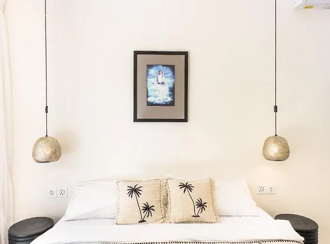 Stylish 2bdr Poolvilla Centre