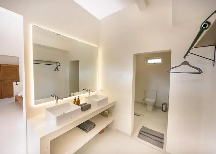 Stylish 2bdr Poolvilla Centre Seminyak