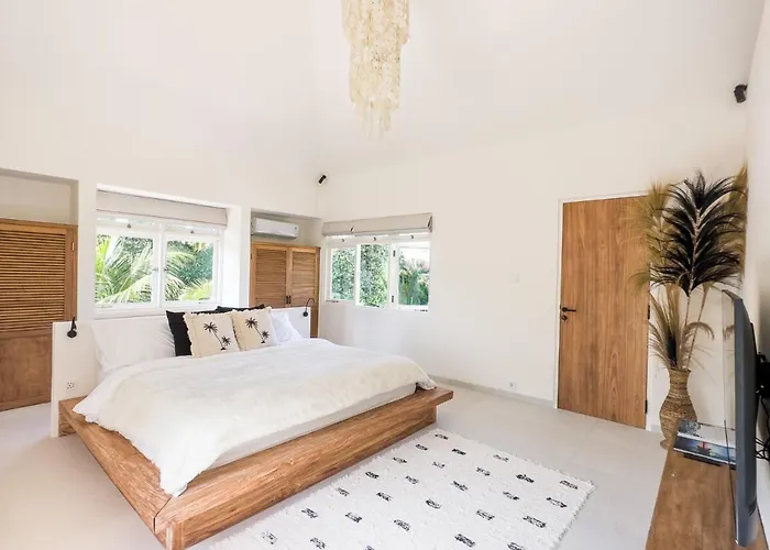 Stylish 2bdr Poolvilla Centre